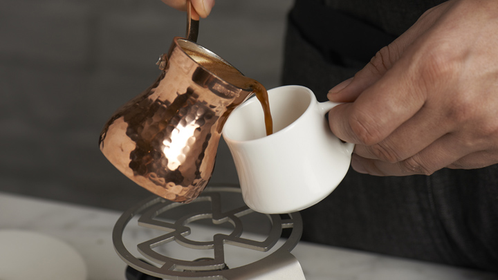 طرز کار با قهوه جوش ترک (جذوه یا ایبریک)